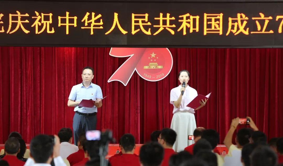 别人家的东西都不懂好好珍惜，到底是素质地下还是缺乏教养？游戏画面