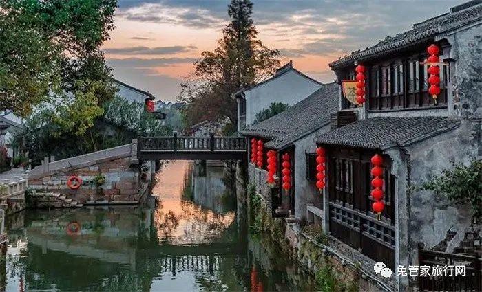 毛晓彤惊艳亮相,绝美身姿引人瞩目,纤细大长腿吸睛无数,无与伦比的性感魅力